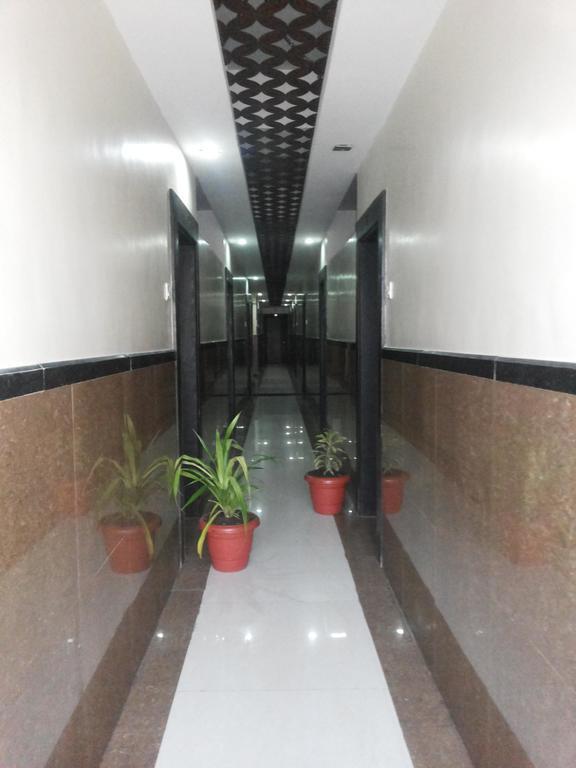 Hotel Sai Galaxy Inn 쉬르디 외부 사진