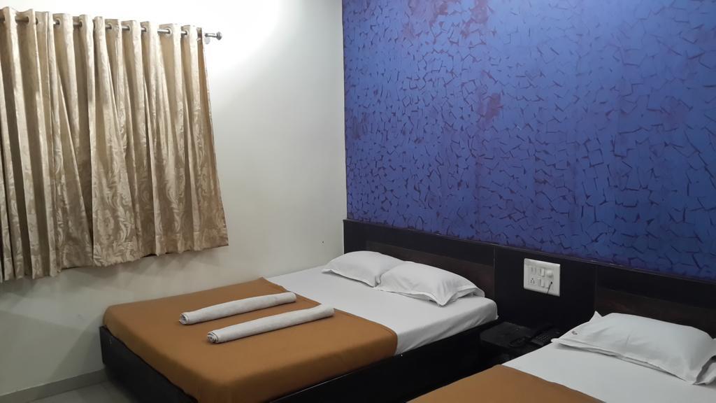 Hotel Sai Galaxy Inn 쉬르디 외부 사진