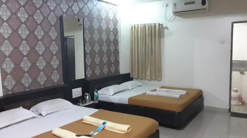 Hotel Sai Galaxy Inn 쉬르디 외부 사진