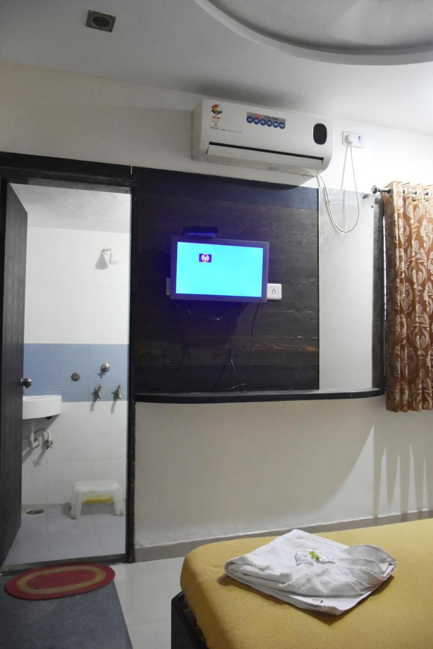 Hotel Sai Galaxy Inn 쉬르디 외부 사진