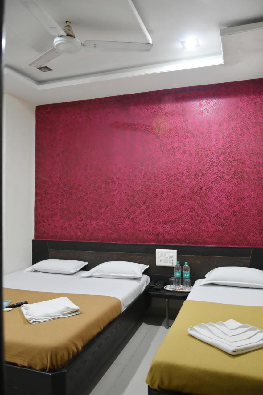 Hotel Sai Galaxy Inn 쉬르디 외부 사진